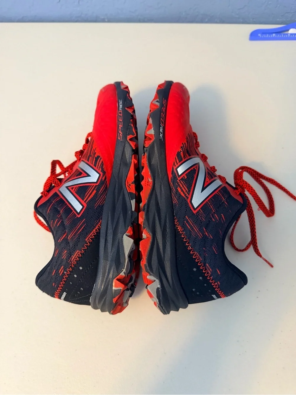 New Balance 690v2 Speed Rife Trail Running Sneakers men size 8 red/black